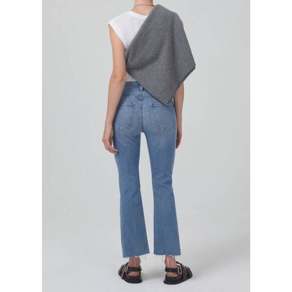 Citizens of Humanity Isola Mid Rise Cropped Boot Jean in Pixie 28 - Picture 4 of 4